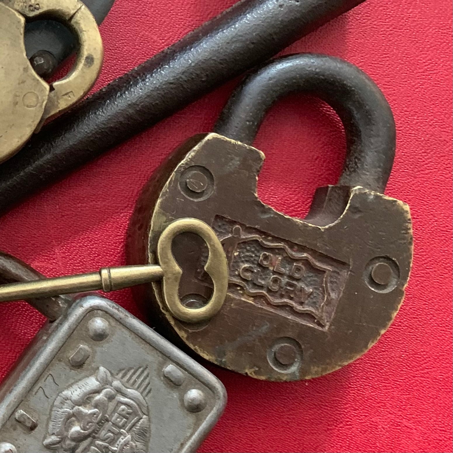 beautiful old glory vintage lock