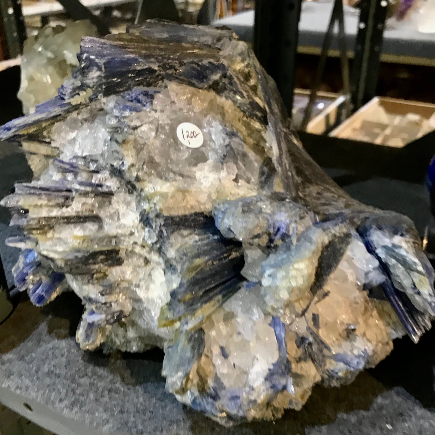 kyanite fibrous structures columnar aggregates